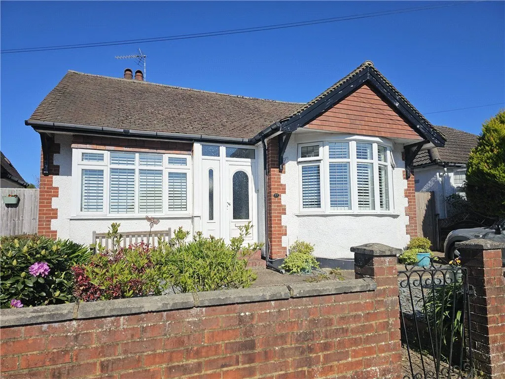 Sunny Rise, Chaldon, Caterham, Surrey, CR3, photo 18