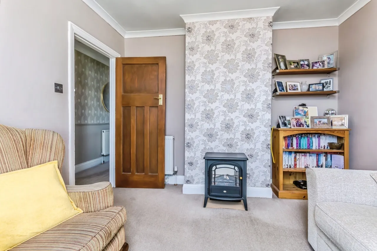 Sunny Rise, Chaldon, Caterham, Surrey, CR3, photo 10