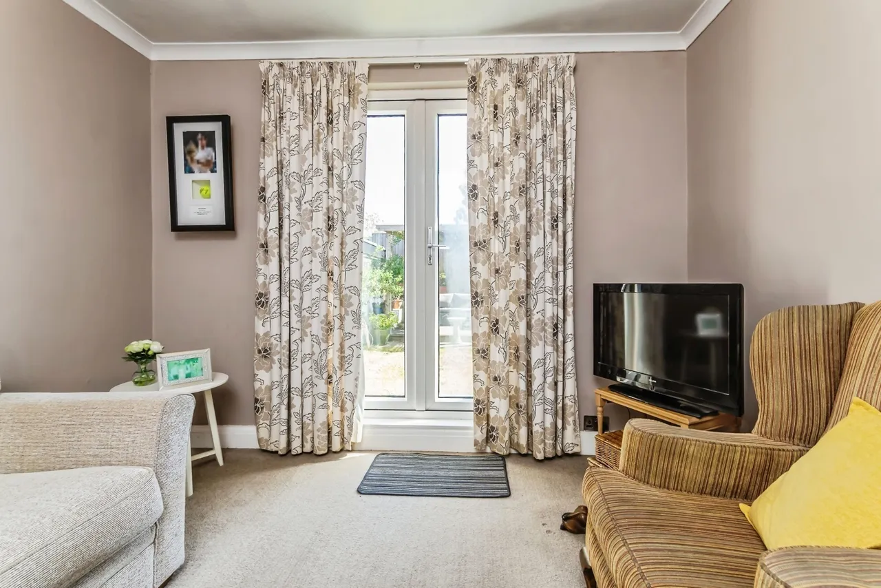 Sunny Rise, Chaldon, Caterham, Surrey, CR3, photo 8