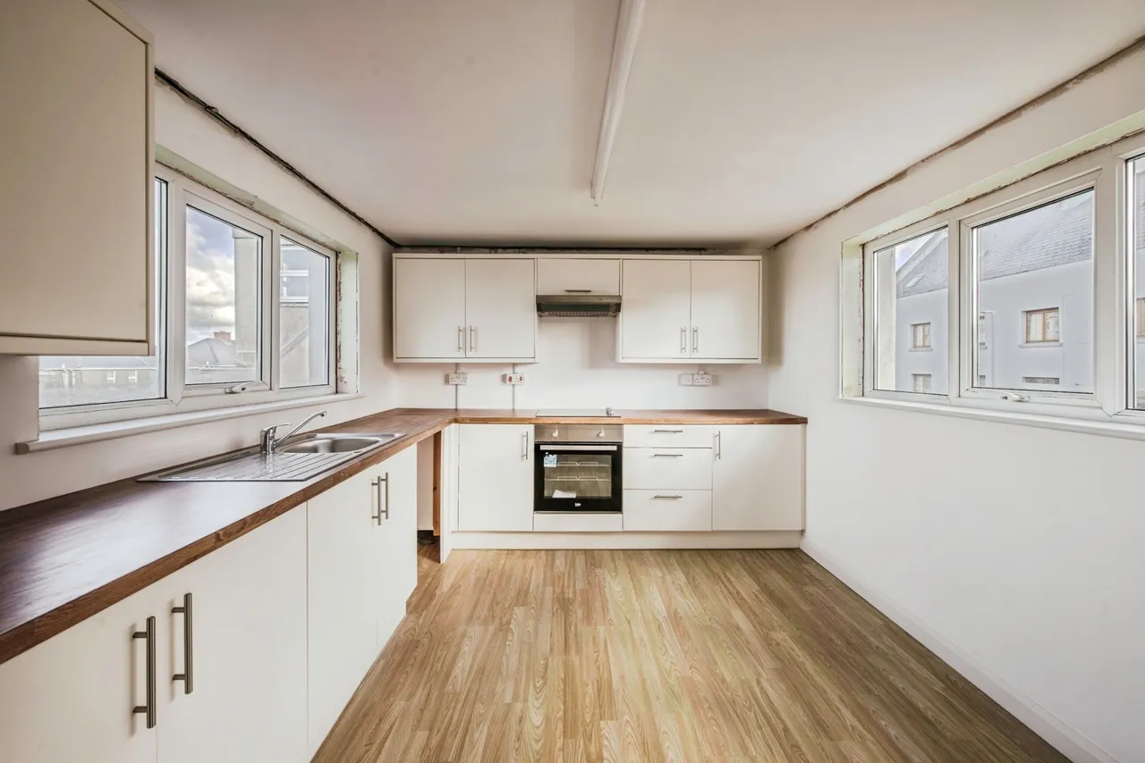 Nantucket Avenue, Milford Haven, SA73, photo 13