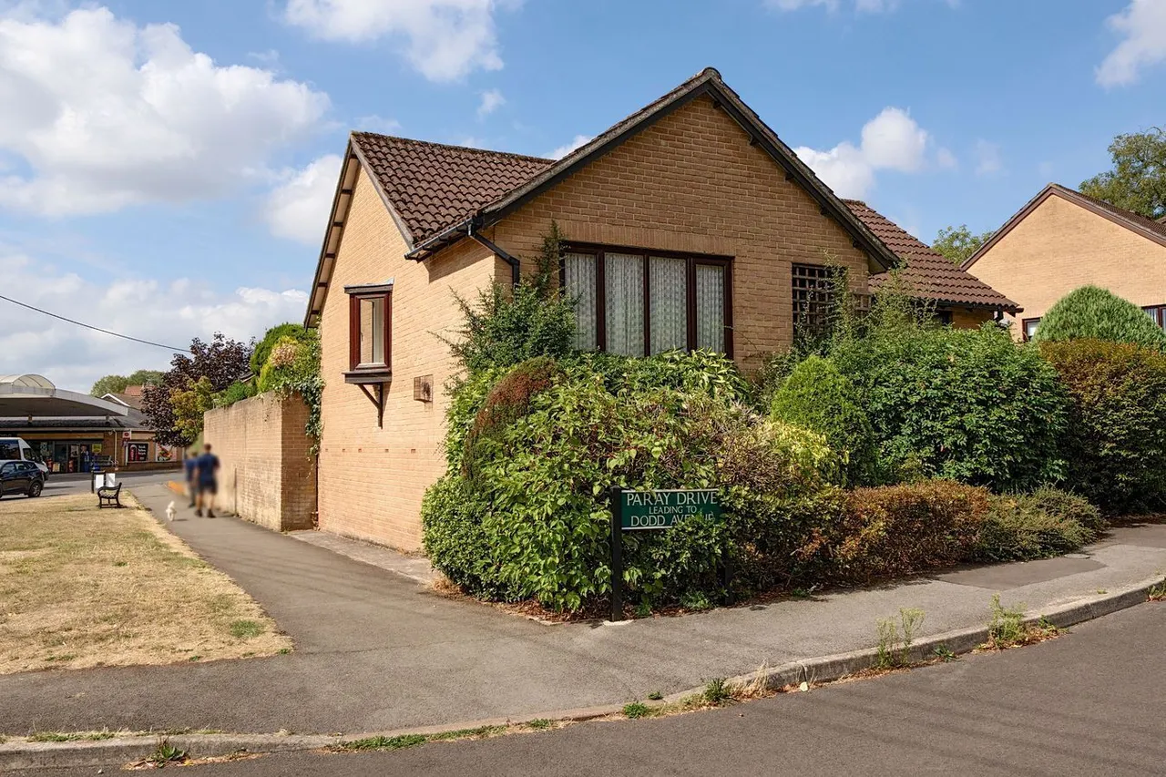 Paray Drive, Wells, BA5, photo 16