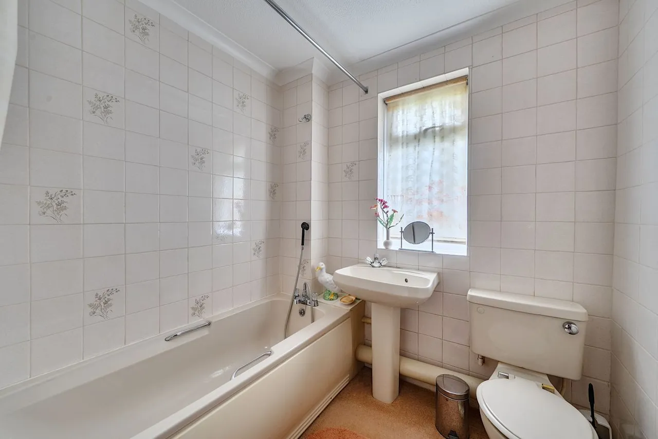 Paray Drive, Wells, BA5, photo 10