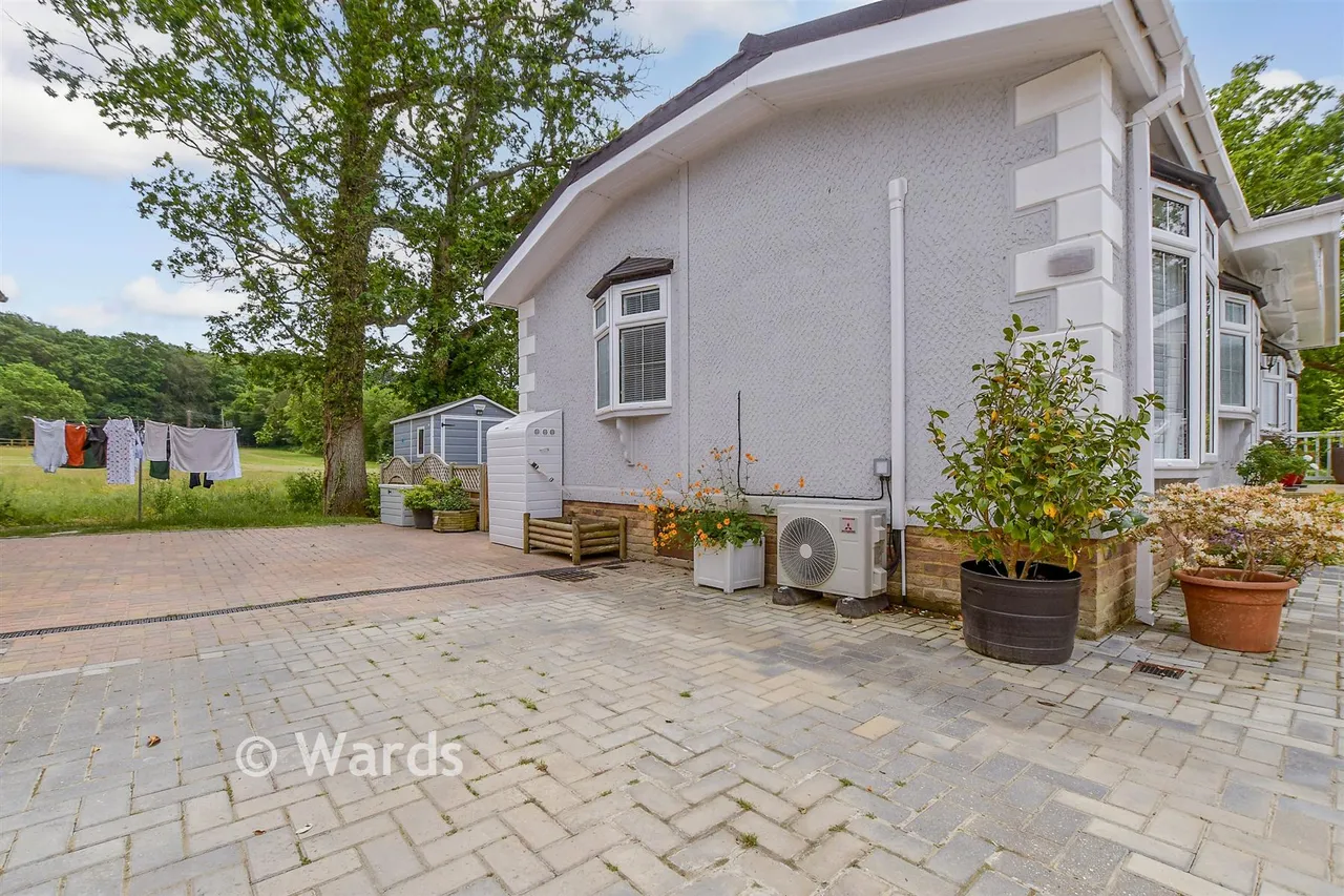 Meadow Gardens, Biddenden, TN27, photo 5