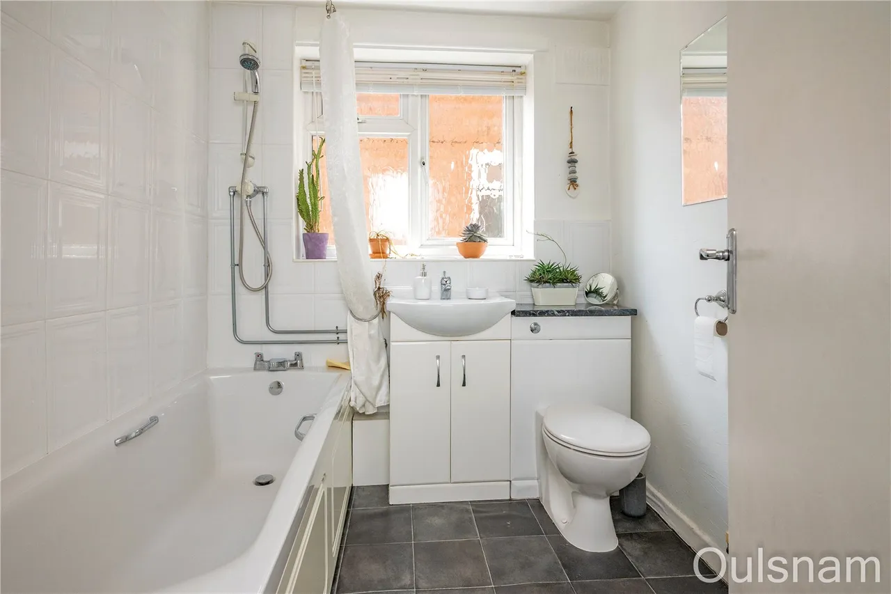 Willow Road, Bromsgrove, Worcestershire, B61 8PL, photo 13