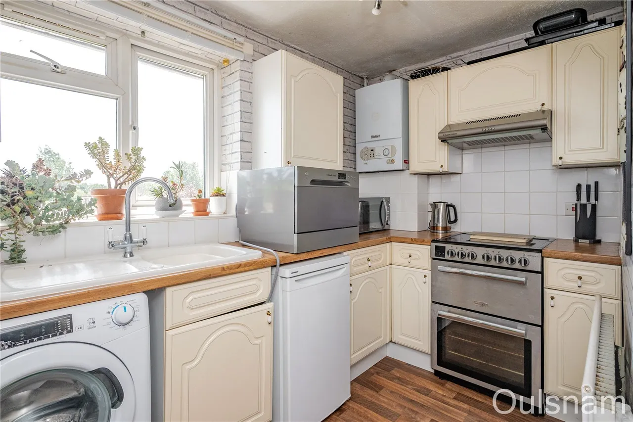 Willow Road, Bromsgrove, Worcestershire, B61 8PL, photo 4