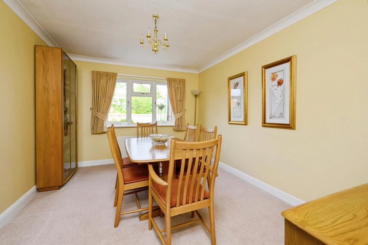 Bells Drove, Sutton Saint James, PE12, photo 10