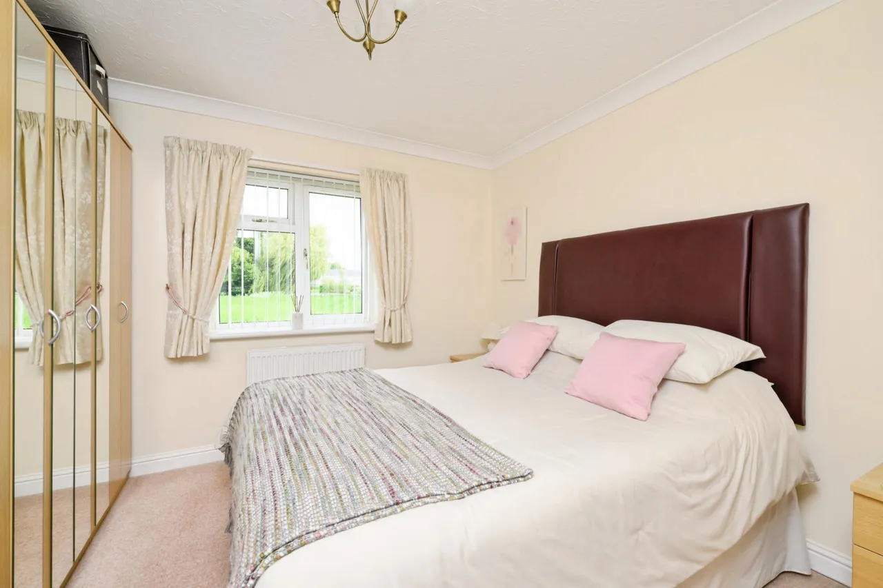 Bells Drove, Sutton Saint James, PE12, photo 13