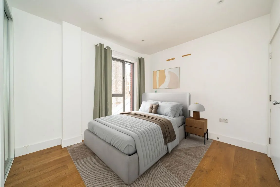 Salisbury Street, W3, photo 5