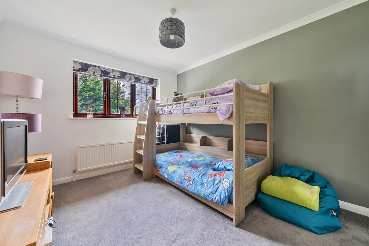 Oaklands, Leatherhead, KT22, photo 12