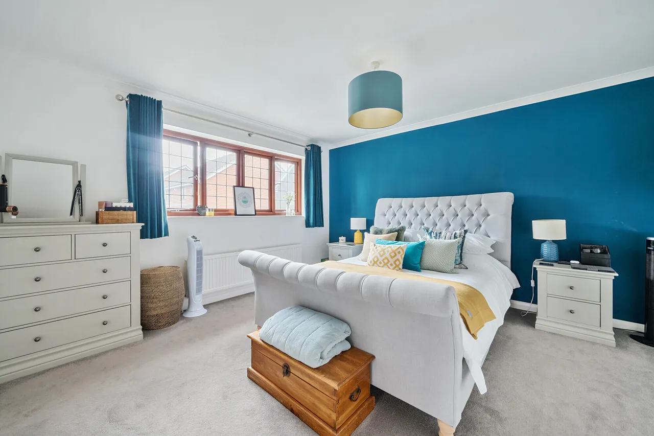 Oaklands, Leatherhead, KT22, photo 8