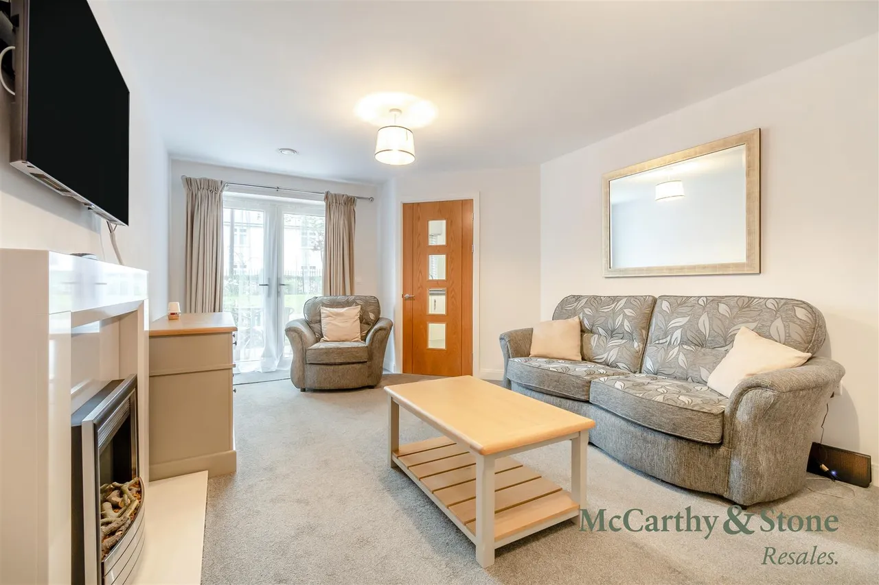 2 bed flat for sale, Enderby Road, Blaby, LE8
