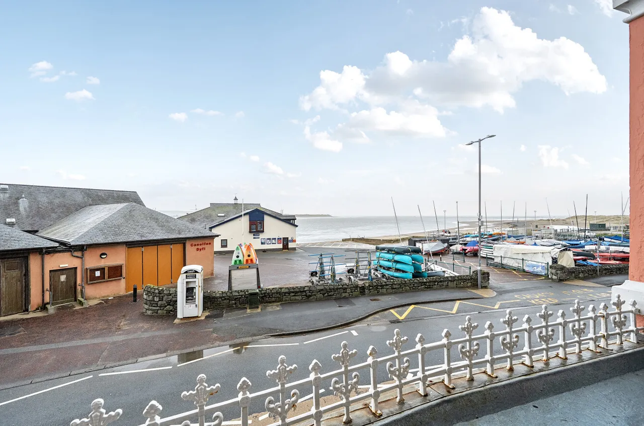Glandovey Terrace, Aberdovey, photo 25