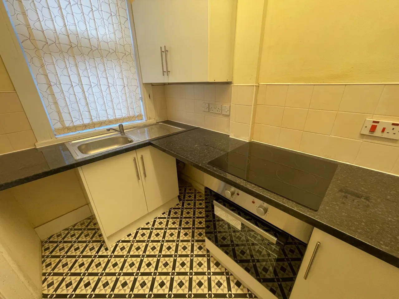St. Hildas Place, Leeds, LS9, photo 4