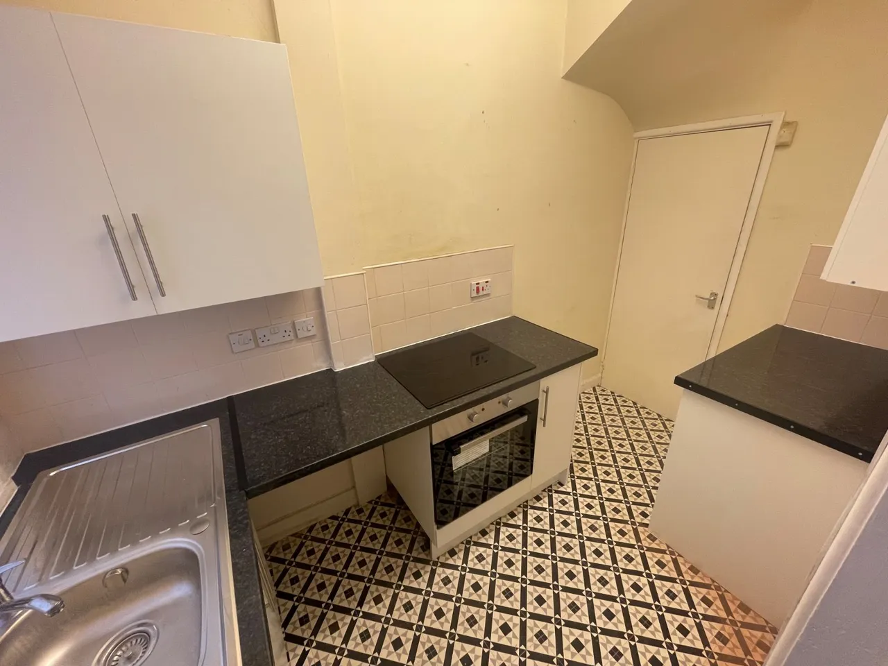 St. Hildas Place, Leeds, LS9, photo 3