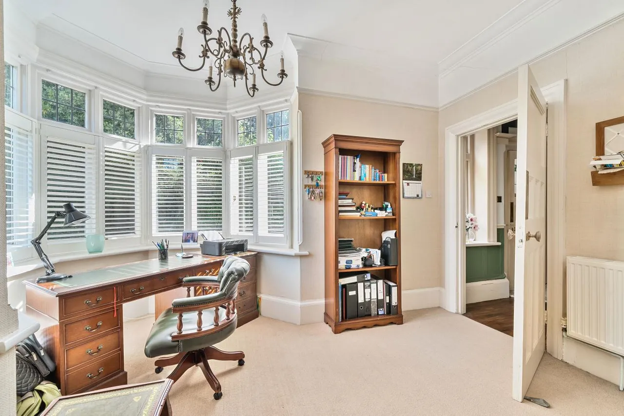 Talbot Avenue, BH3, photo 17
