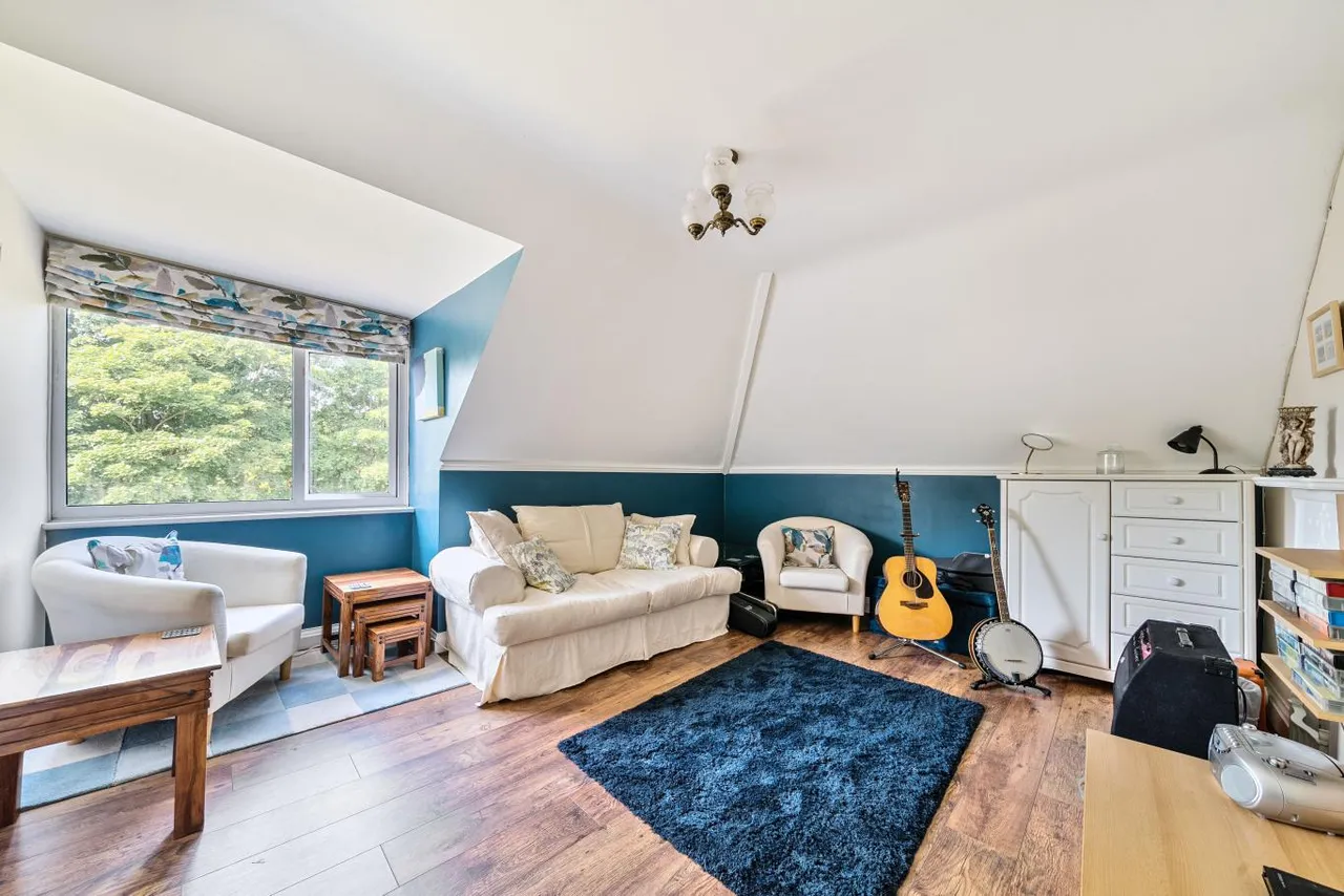 Talbot Avenue, BH3, photo 33
