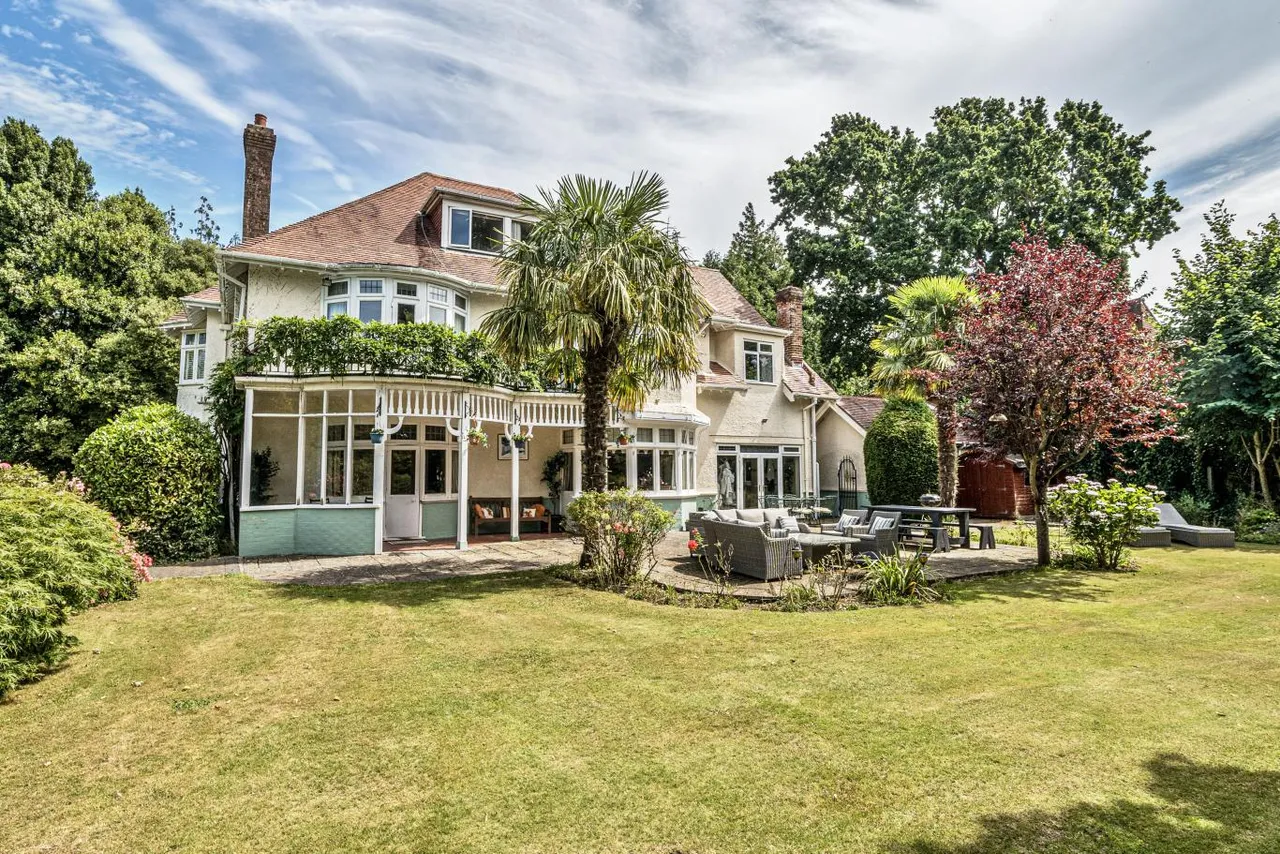 Talbot Avenue, BH3, photo 41