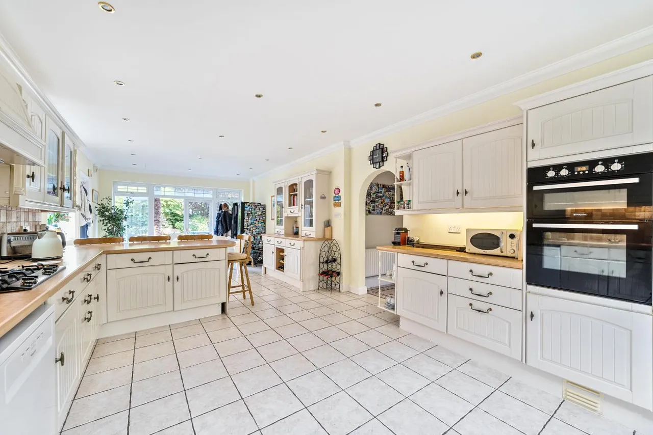 Talbot Avenue, BH3, photo 4