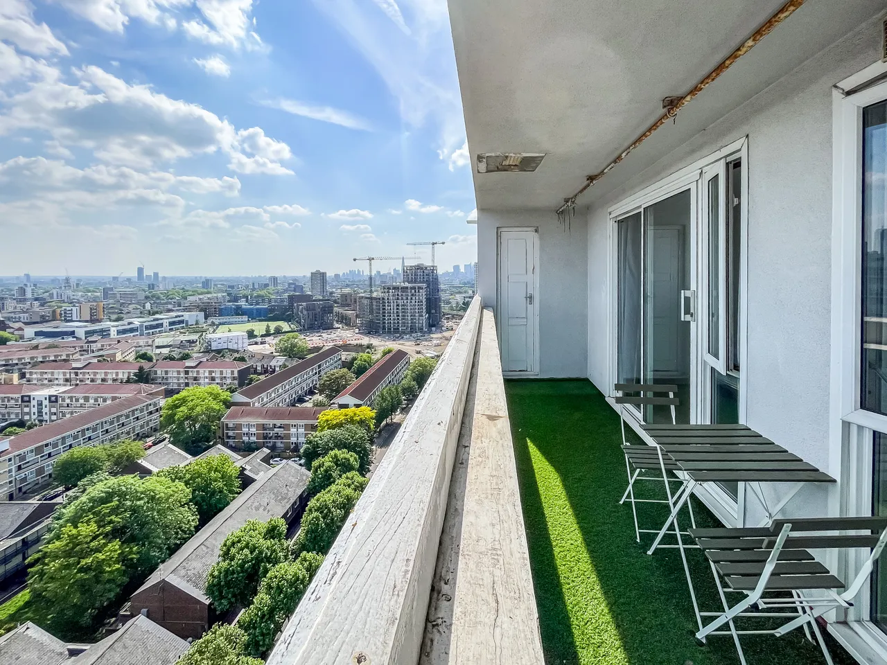 2 bed flat for sale — 99 Gayton House, Chiltern Road, London