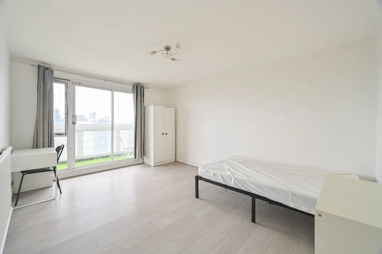 99 Gayton House, Chiltern Road, London, photo 2