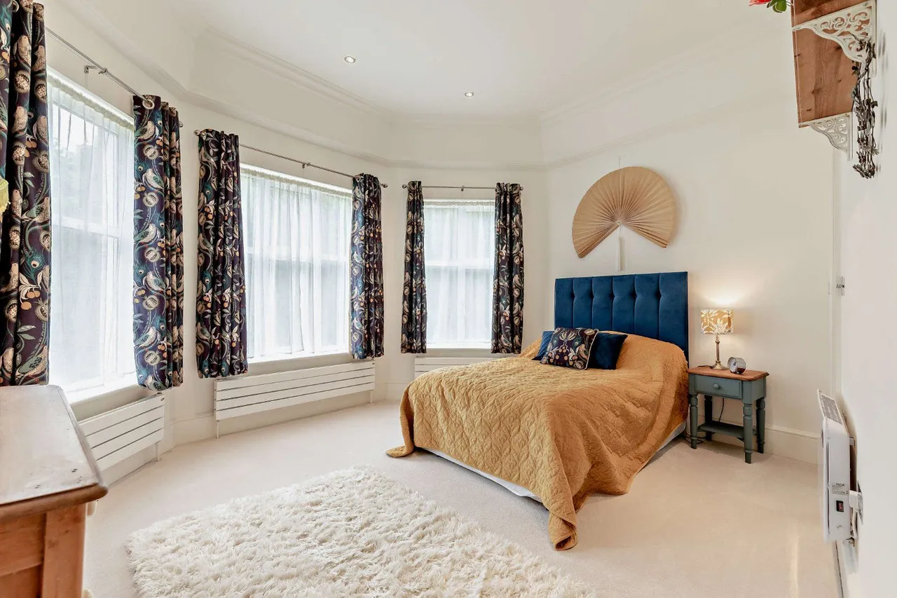 Church Street, Crondall, GU10, photo 12