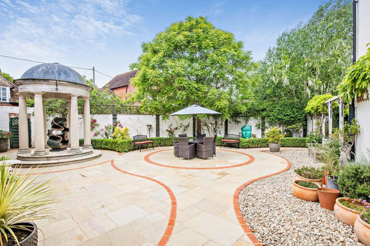 Church Street, Crondall, GU10, photo 6