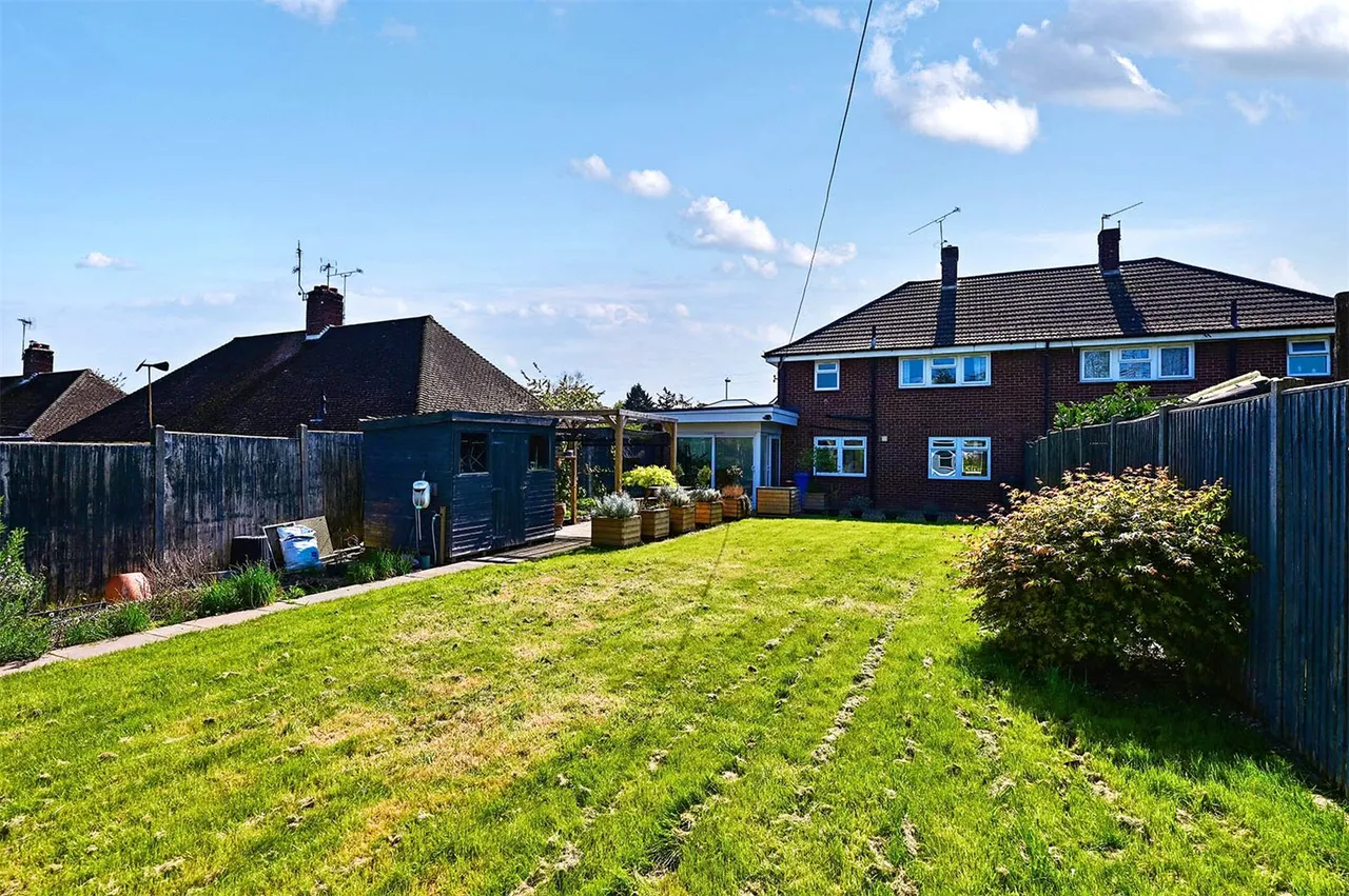 Somerville Crescent, Yateley, Hampshire, GU46 6XE, photo 15