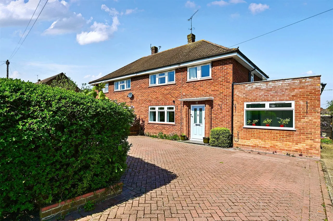 Somerville Crescent, Yateley, Hampshire, GU46 6XE, photo 16