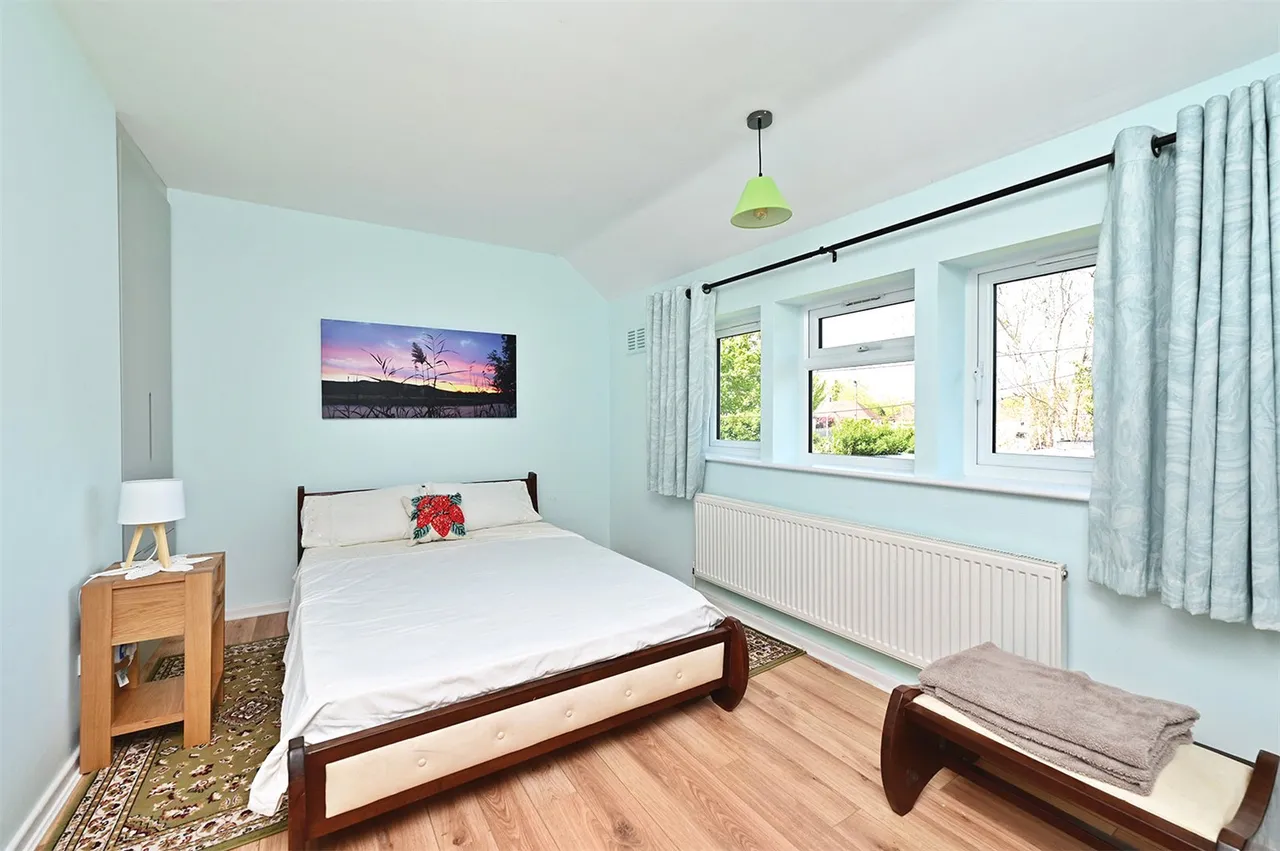 Somerville Crescent, Yateley, Hampshire, GU46 6XE, photo 10