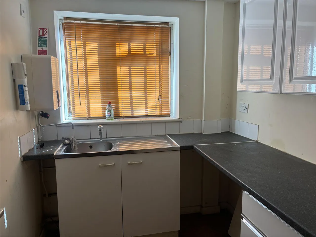 Unit 1, Worcester Road, Evesham, photo 9