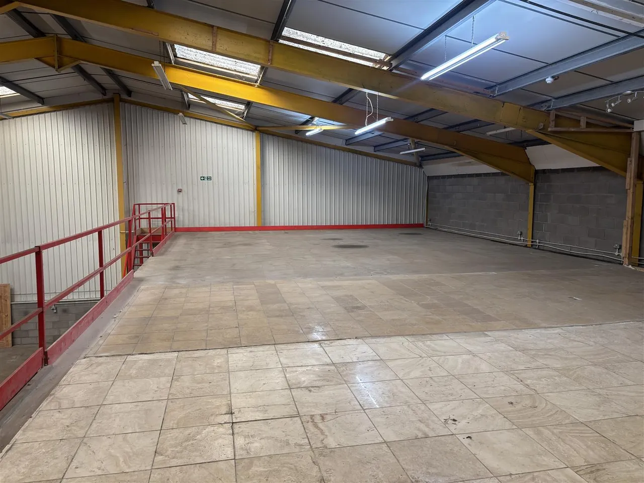 Unit 1, Worcester Road, Evesham, photo 8