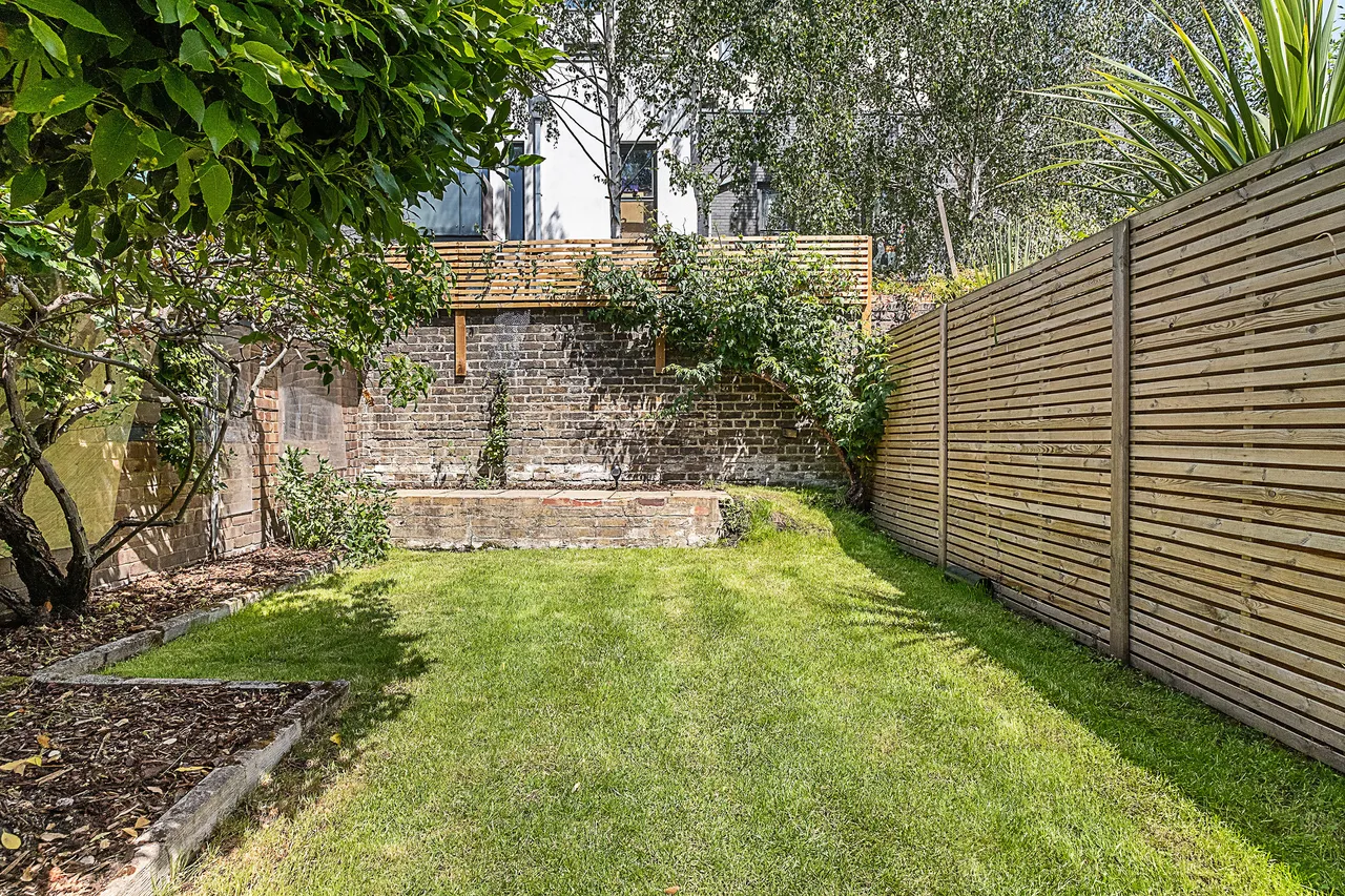 Clapham Manor Street, London, SW4, photo 2