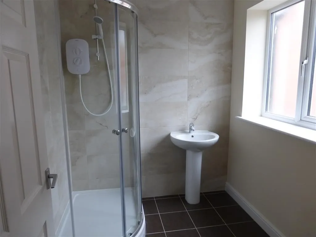 Beverley Road, Harworth, DN11, photo 5