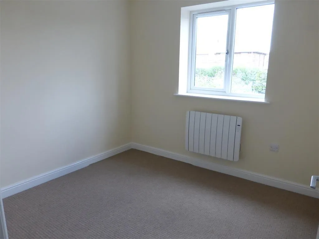 Beverley Road, Harworth, DN11, photo 4