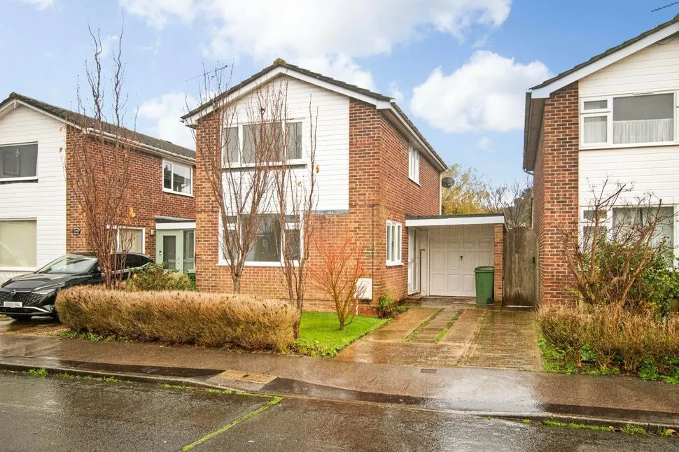 3 bed house to rent — Kingfisher Avenue, Hythe, Kent, CT21