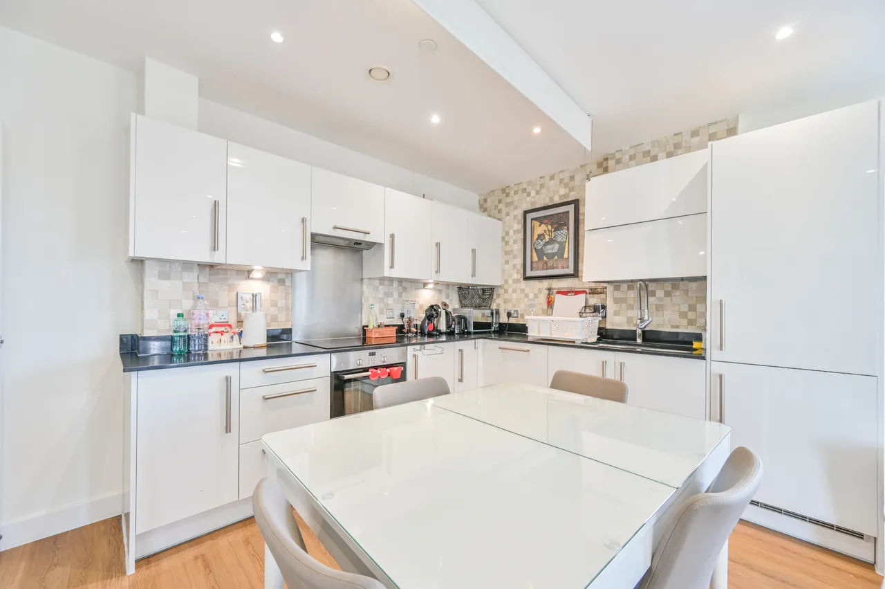 Flat 38, Venice House, Hatton Road, Wembley, photo 8