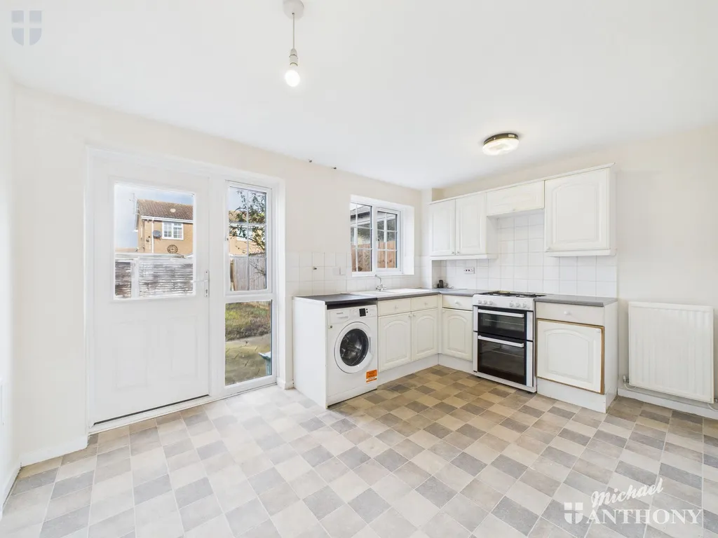 Crocus Drive, Aylesbury, HP21 8YT, photo 6