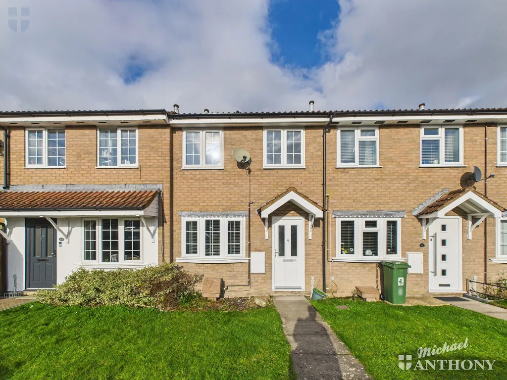 2 bed house for sale — Crocus Drive, Aylesbury, HP21 8YT