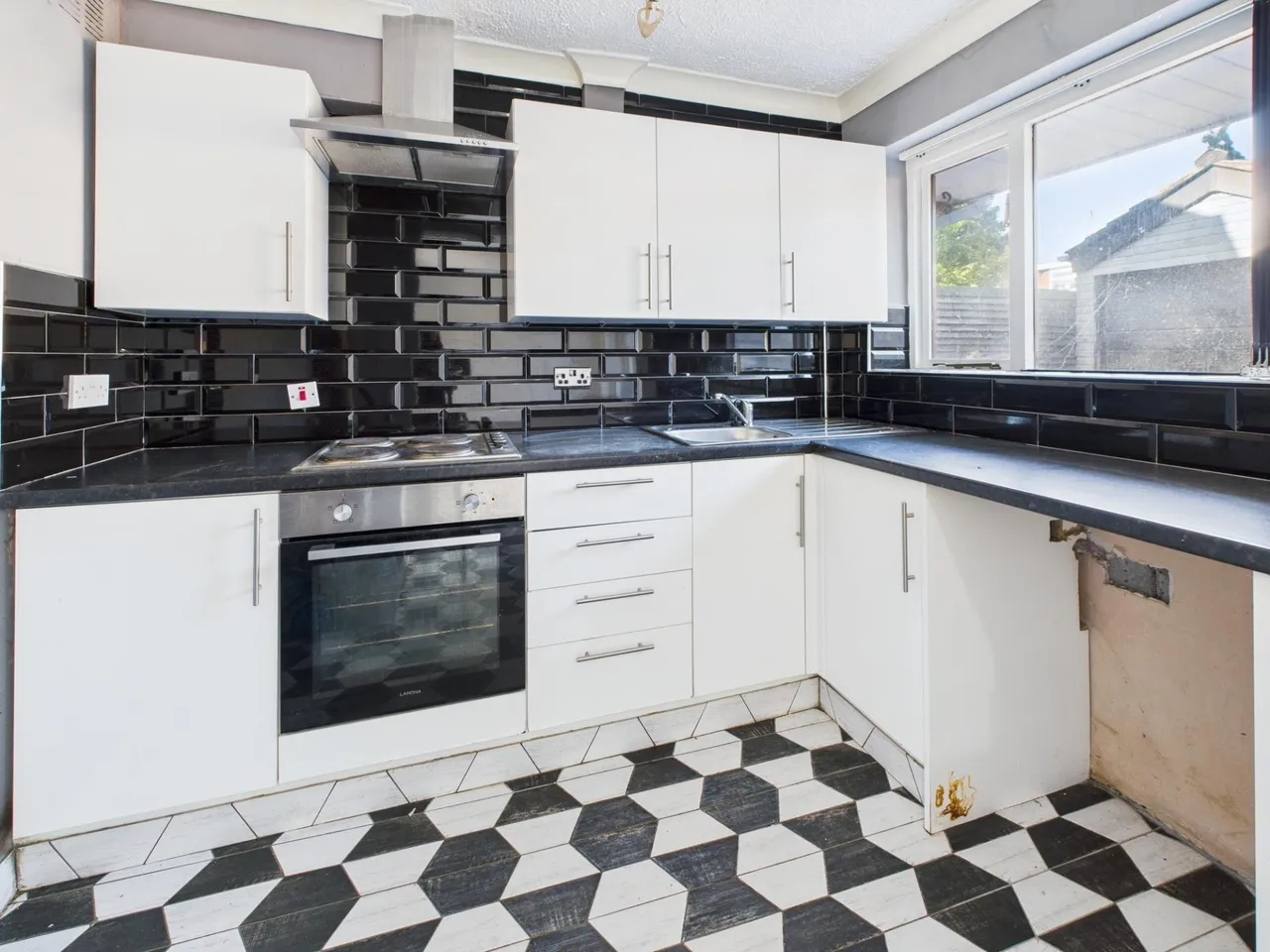 Shefford Crescent, Winstanley, WN3, photo 4