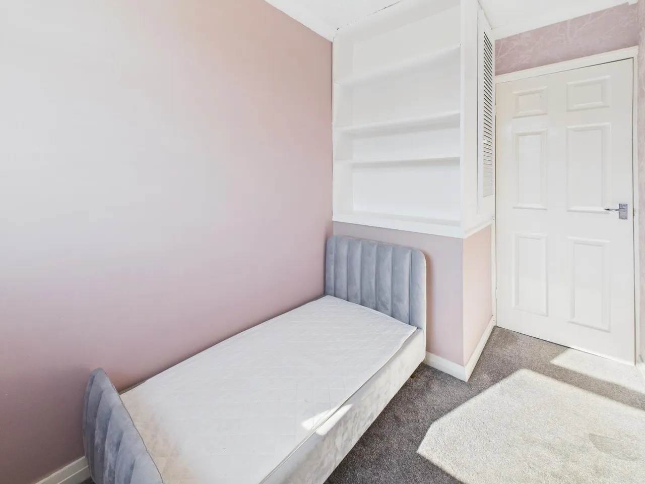 Shefford Crescent, Winstanley, WN3, photo 12