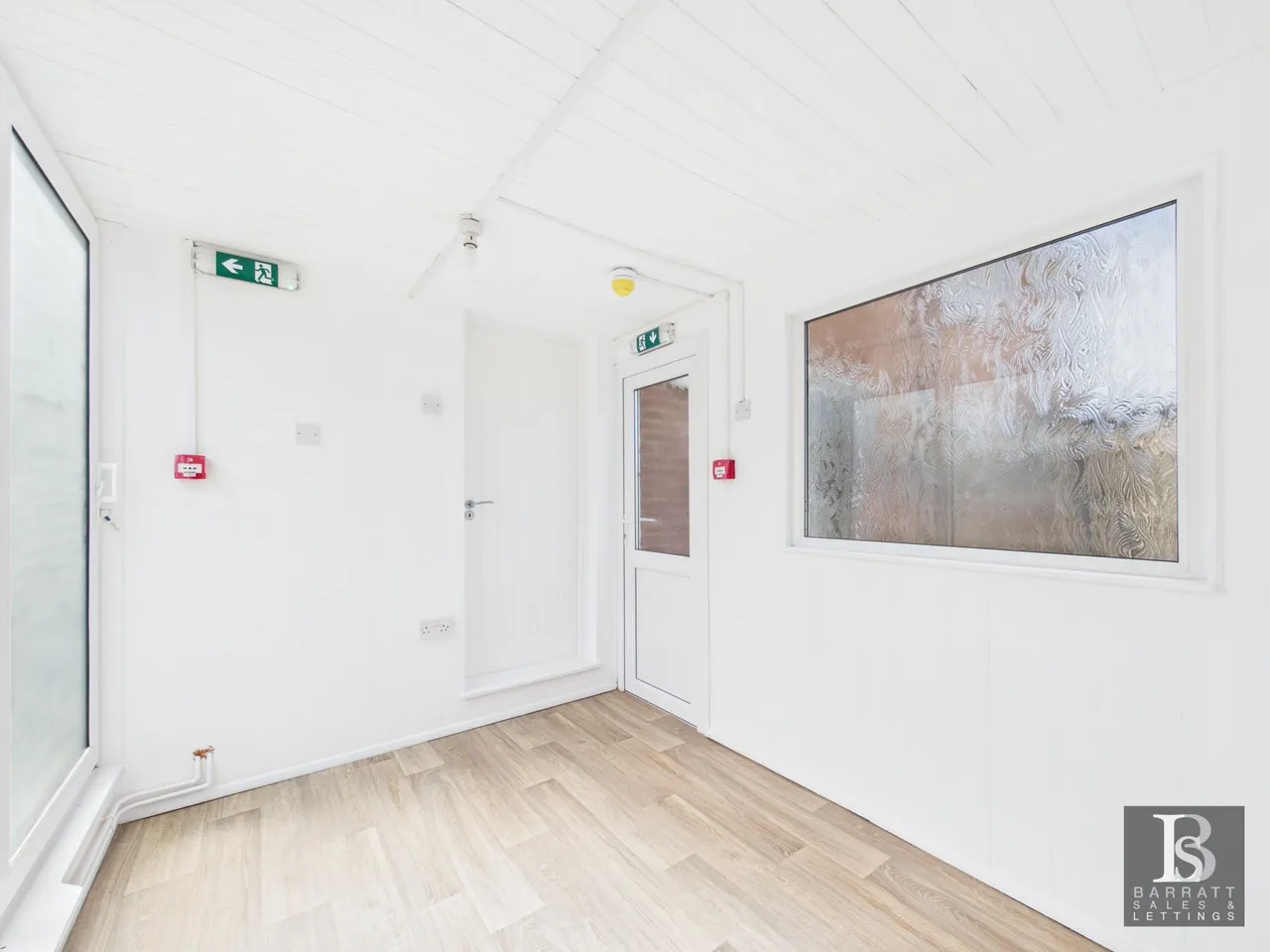 Stuart Close, Windsor, SL4, photo 10