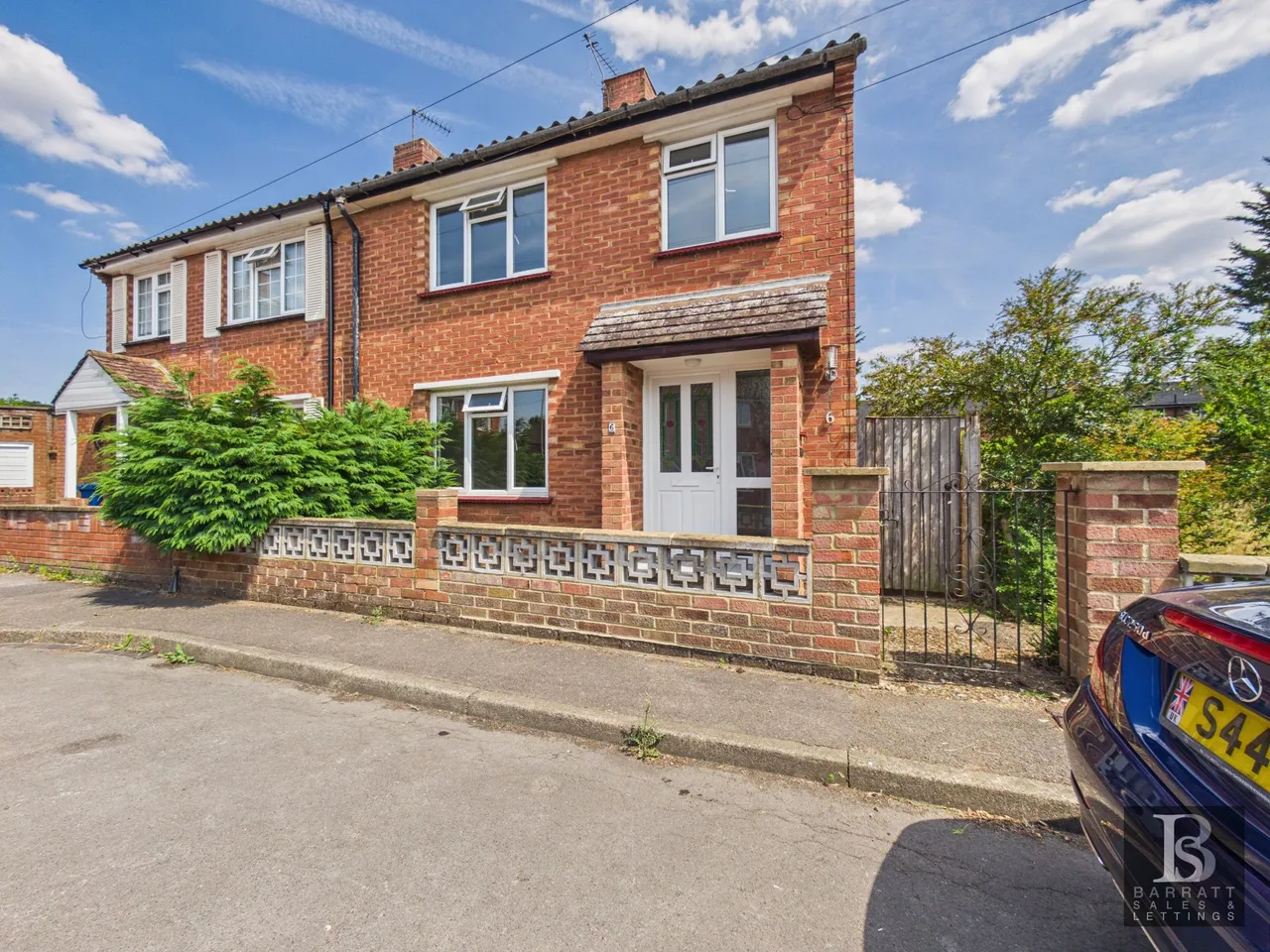 Stuart Close, Windsor, SL4, photo 2