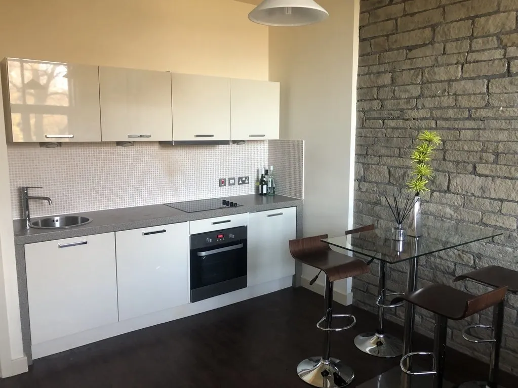 Upper Blakeridge Lane, Batley WF17 8FB, photo 2