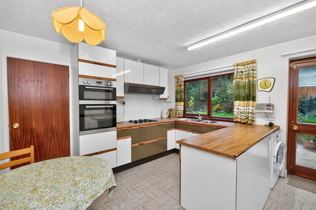 Clos Coedydafarn Cardiff, CF14, photo 9