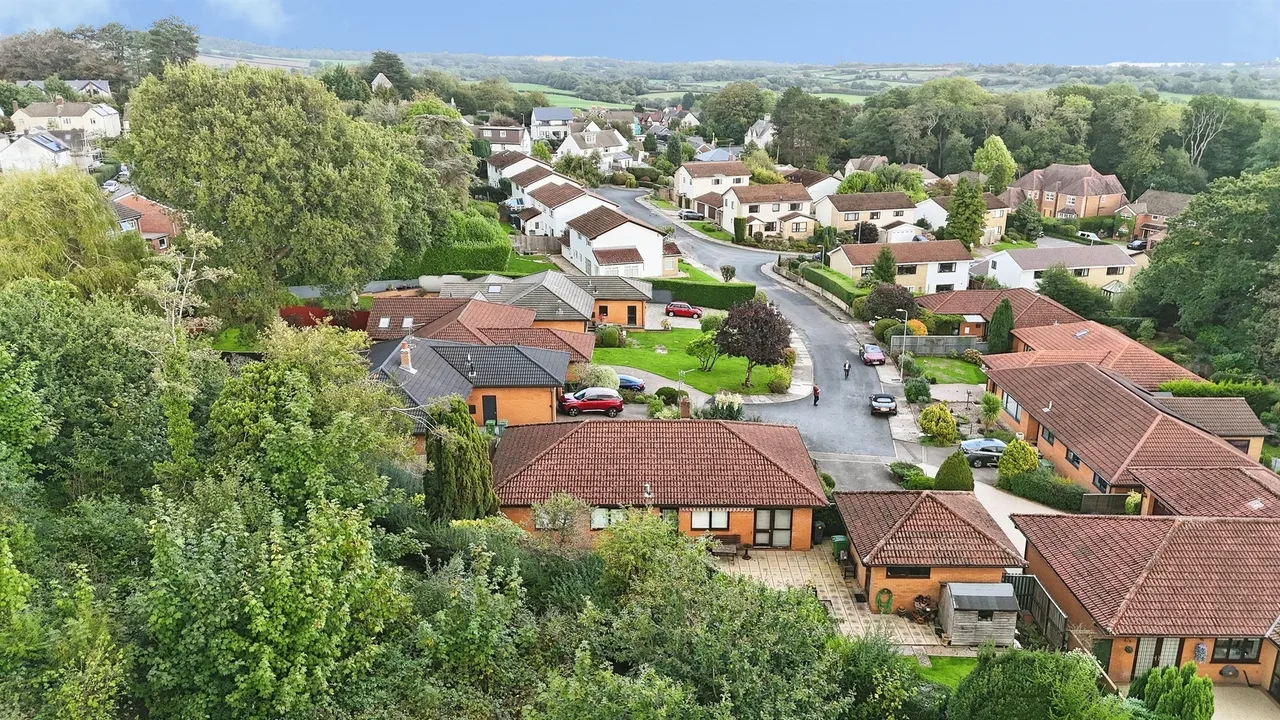 Clos Coedydafarn Cardiff, CF14, photo 2