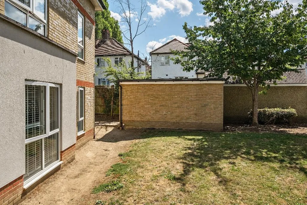Hadleigh Grove, Coulsdon, photo 3