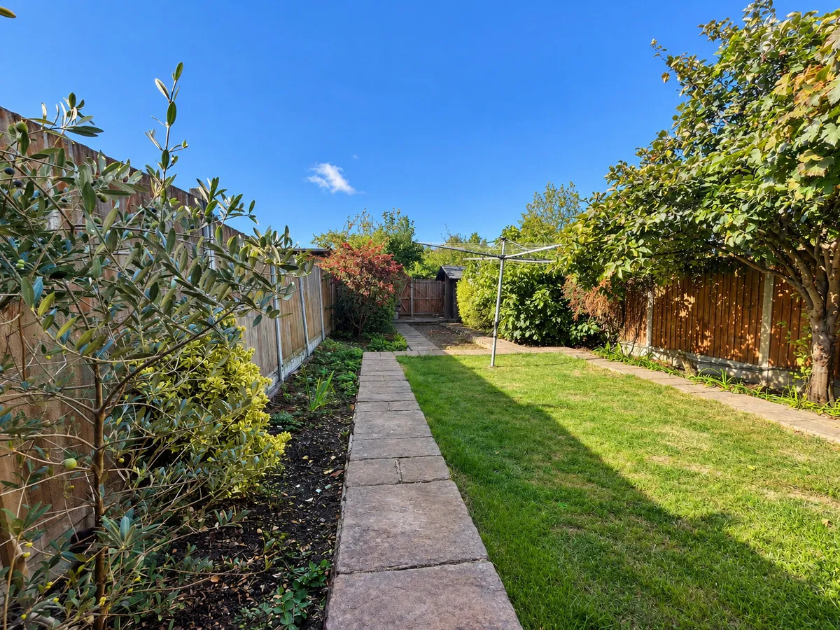 Salisbury Hall Gardens, London, E4, photo 13