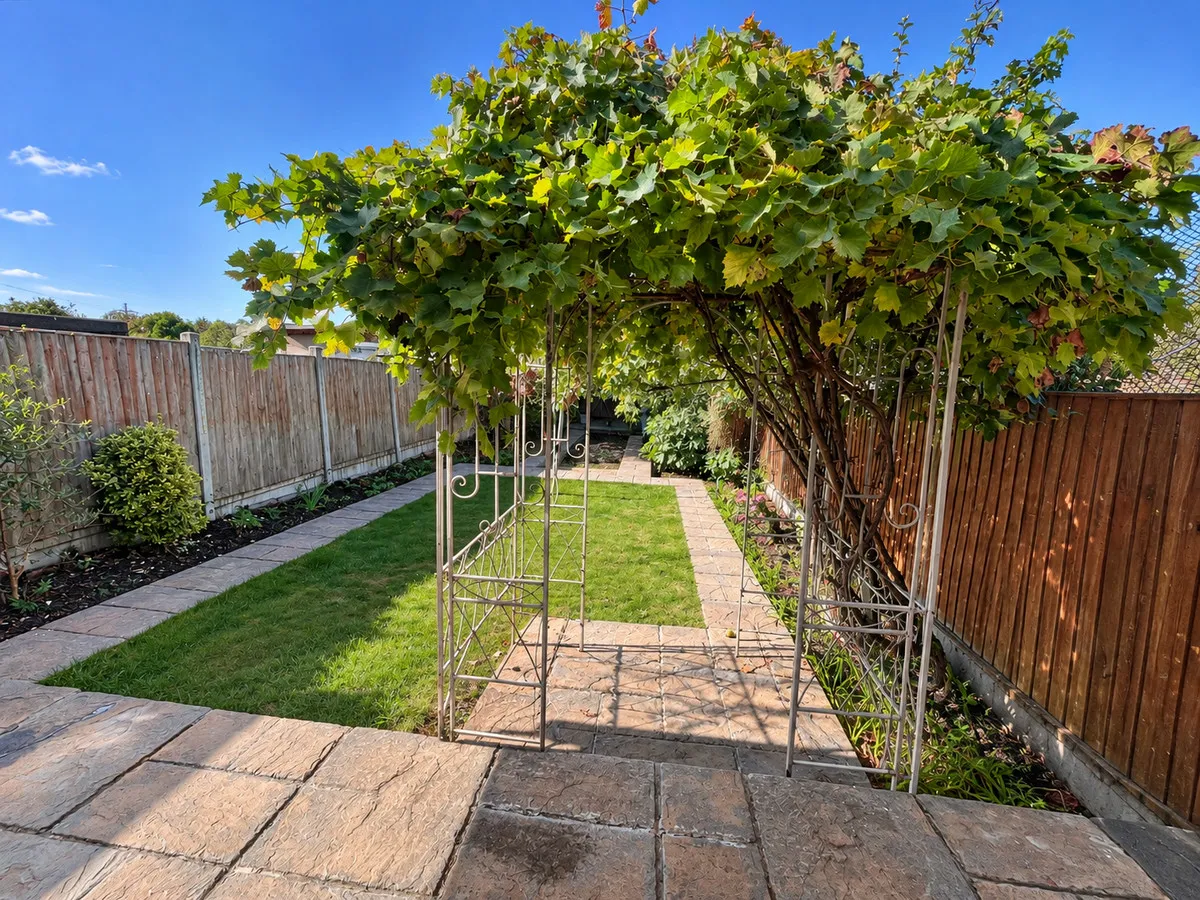 Salisbury Hall Gardens, London, E4, photo 14
