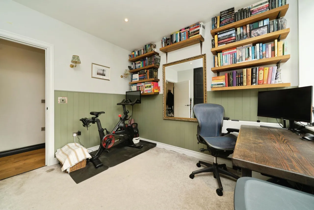 Littleworth Road, Esher, KT10, photo 12