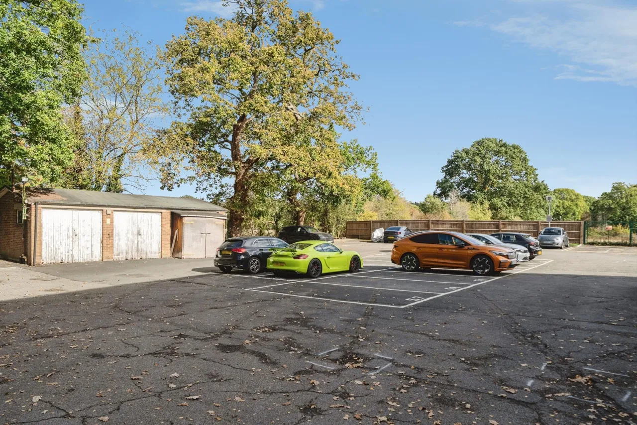 Littleworth Road, Esher, KT10, photo 25
